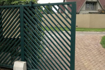 Security-gate-with-gate-motor-800x650-1 (1)